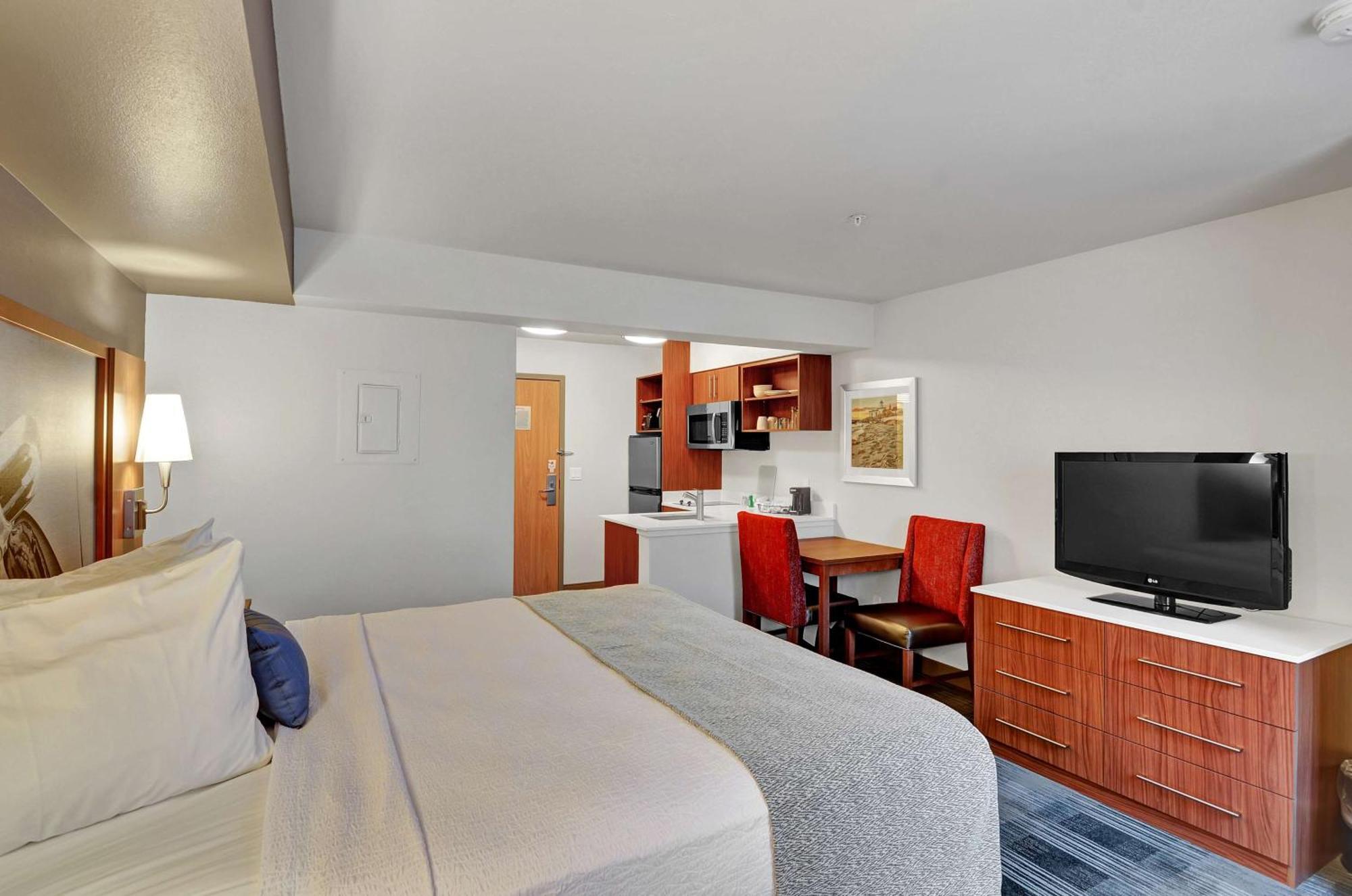 Executive Residency By Best Western Navigator Inn & Suites Эверетт Экстерьер фото